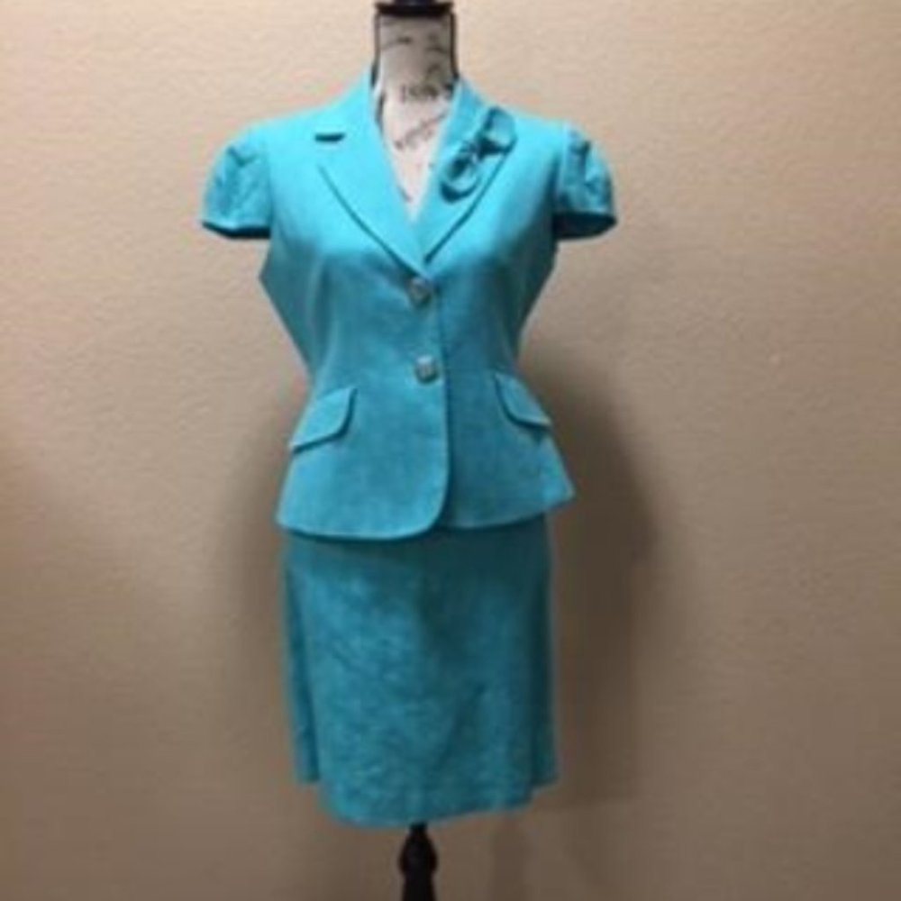 TAHARI BLUE TEXTURED CAP SLEEVE JACKET & SKIRT SET